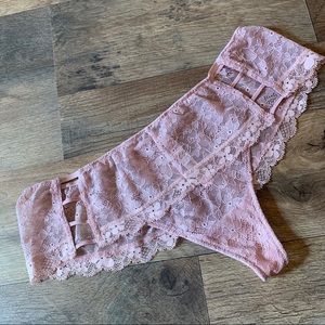 VS dream angels wide side lace cutout thong panty